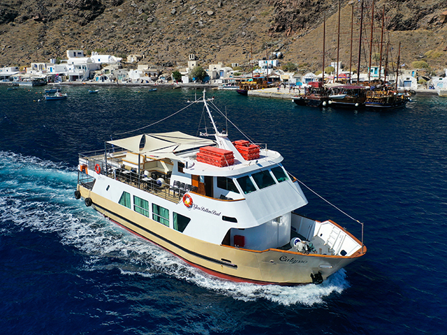 Tour Of Caldera Glass Bottom Boat